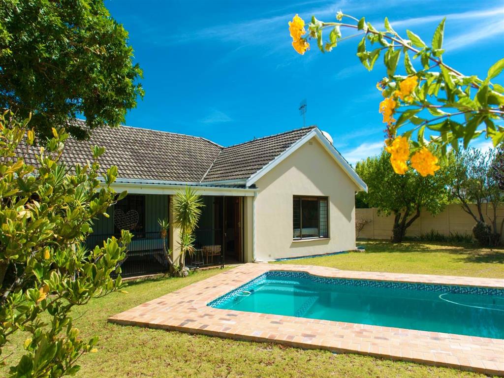 5 Bedroom House for Sale - Western Cape