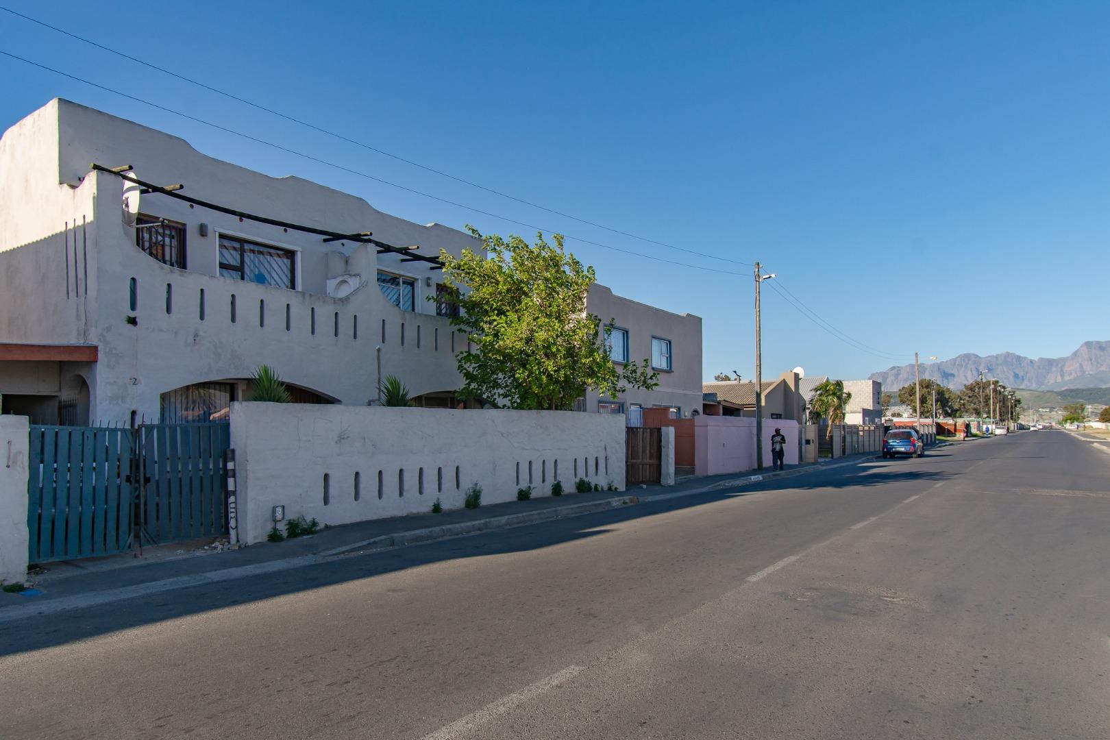 8 Bedroom House for Sale - Western Cape