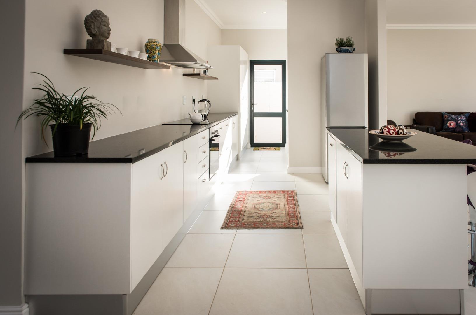 729945_Montague_Str_-10.jpg