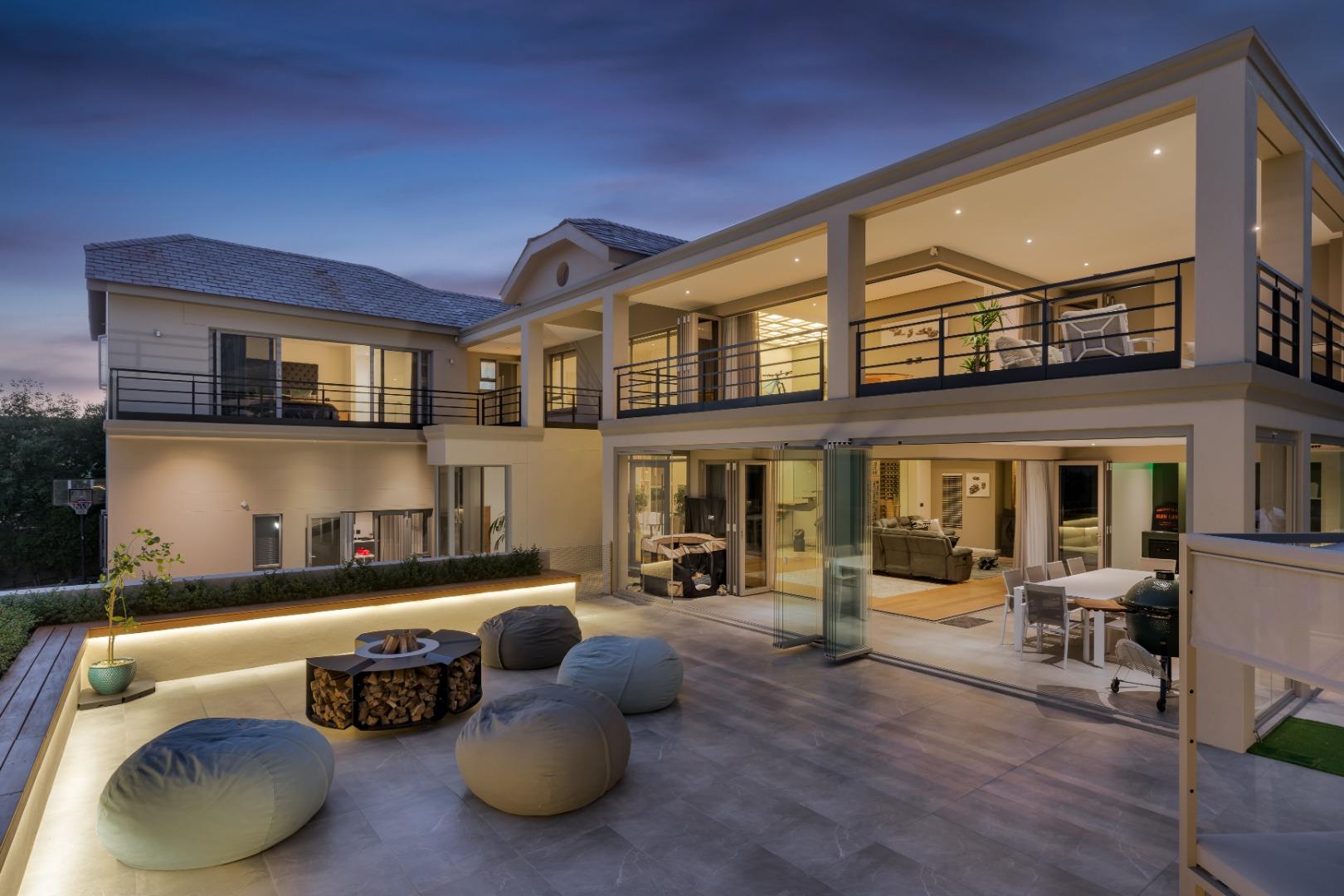 6 Bedroom House for Sale - Western Cape