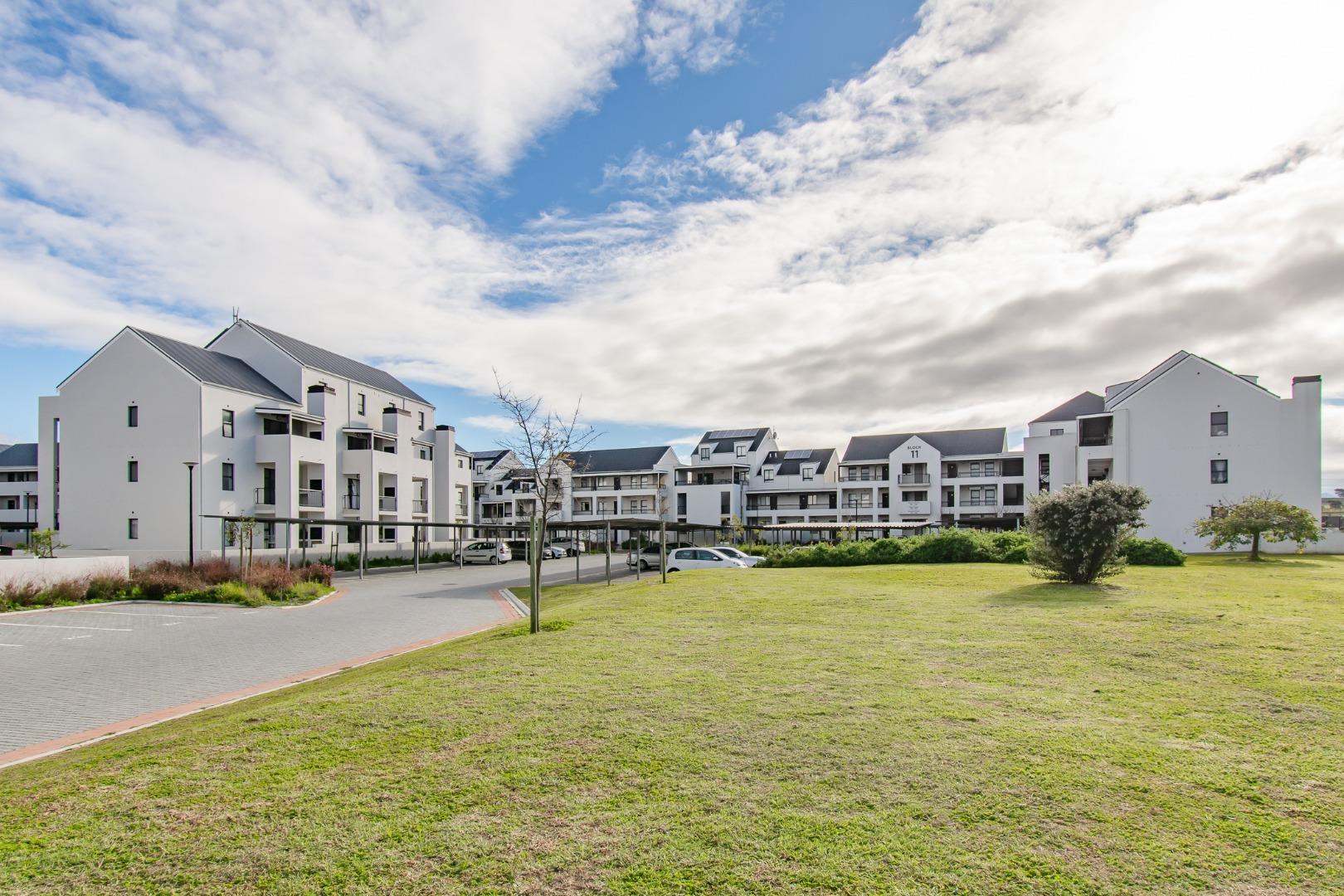 2 Bedroom Apartment for Sale - Western Cape