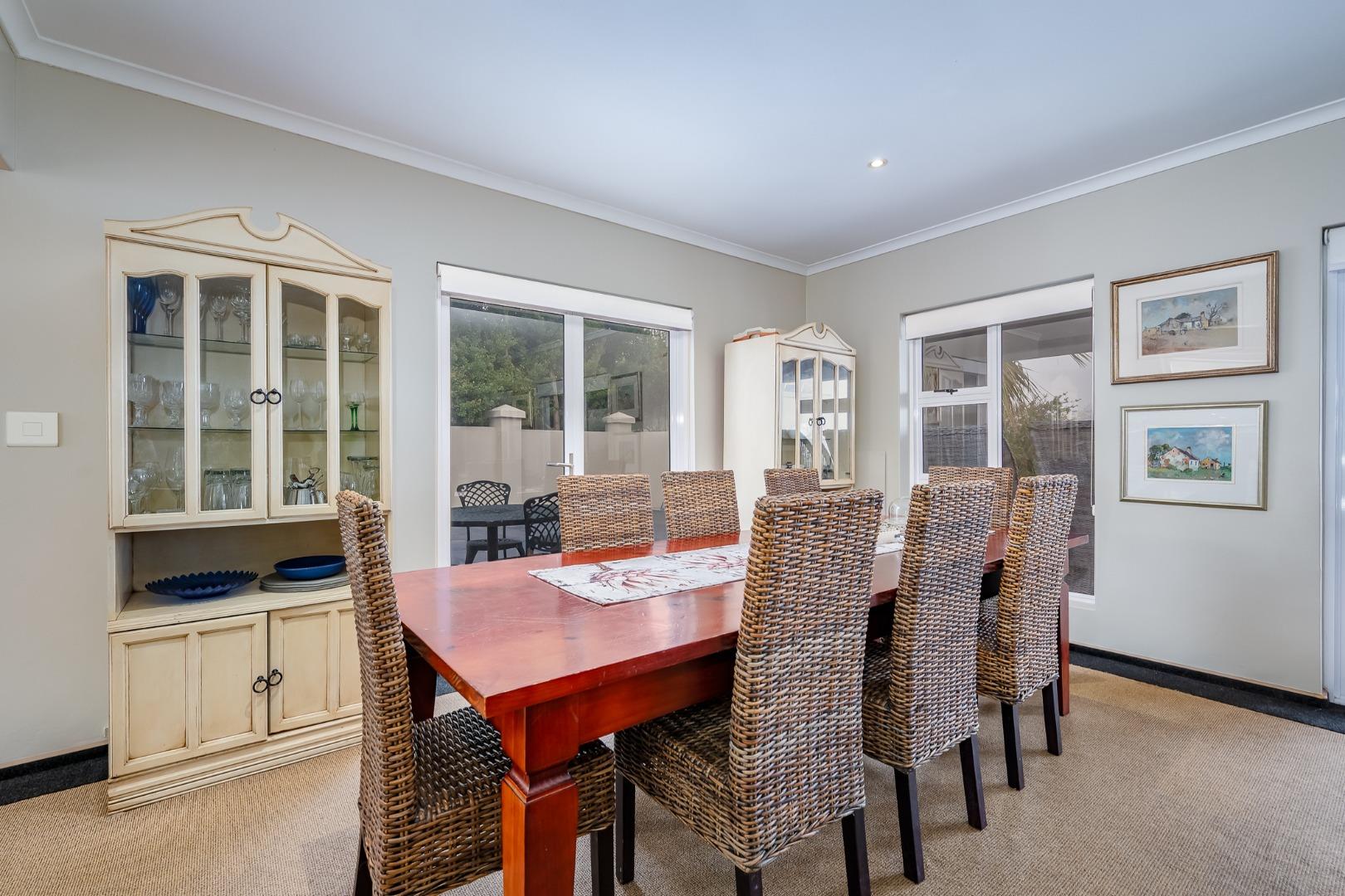 766367_12.jpg